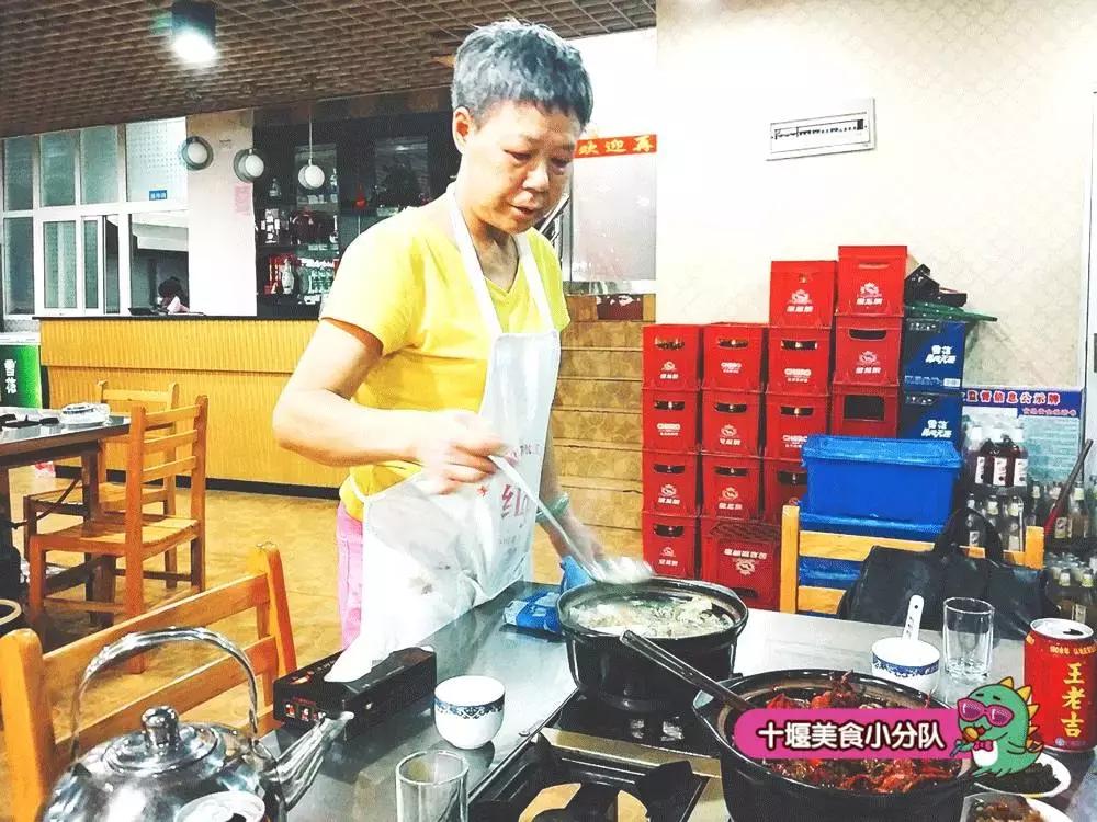 厉害了！50厂这家最正宗武汉味儿，是让老饕们沸腾了6年的心头好