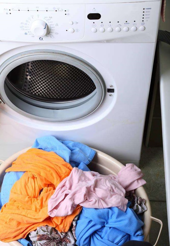 单手帮宝宝洗屁屁的正确姿势,给新生儿洗屁屁正确姿势