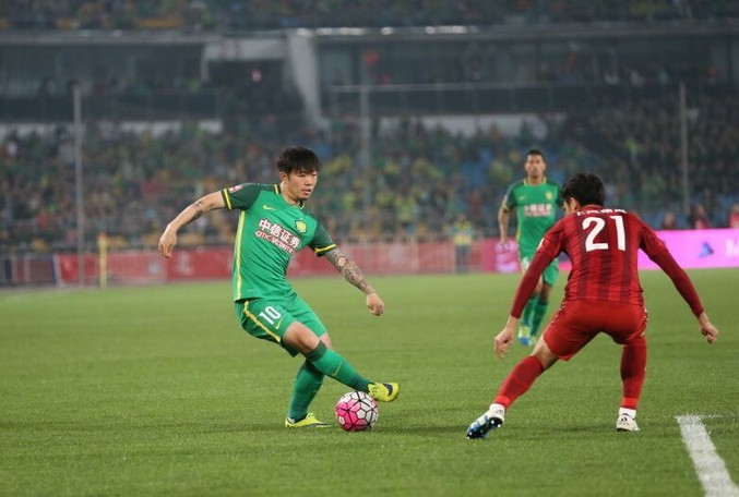 献给男球迷，更献给女球迷——足球场上的臀霸！