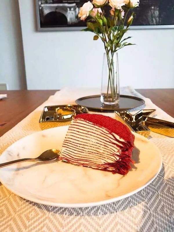 火爆上海的LadyM我们早吃过啦，而且据说南京有比肩它的千层存在