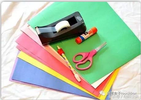 教师过节不收礼呀，收礼只收小贺卡呀，小贺卡！