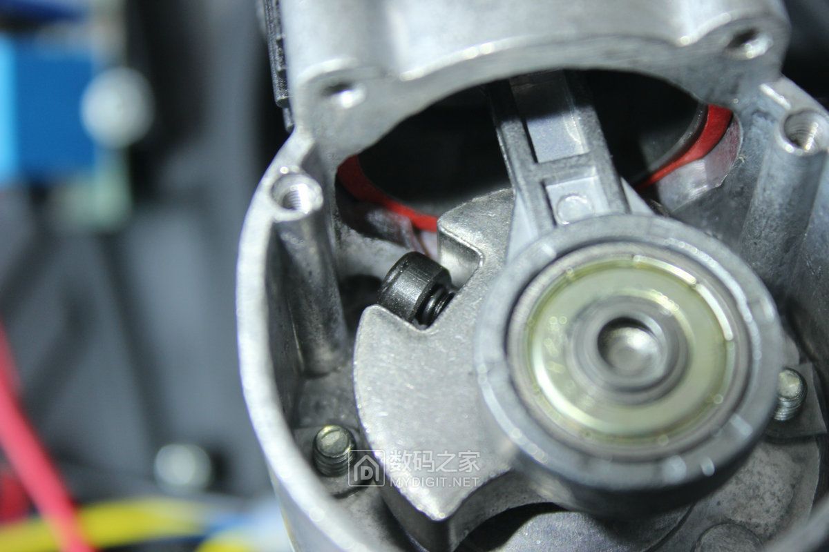 tcl车载充气泵为国产点赞,tcl汽车充气泵