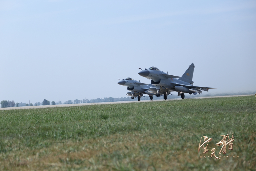 李晨鹿晗片尾曲,鹿晗李晨空天猎片尾曲