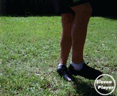 如何踢出一脚完美的侧身凌空抽射,足球射门动作的上半身正确姿势