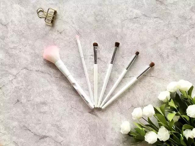 好用的平价化妆刷套装评测,爱马仕尼罗河身体乳开箱