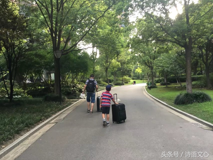 暑假带娃去部队看亲人,带娃去拉练