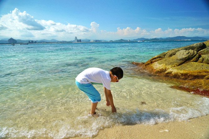 带着宝贝去旅行，遇见三亚遇见海