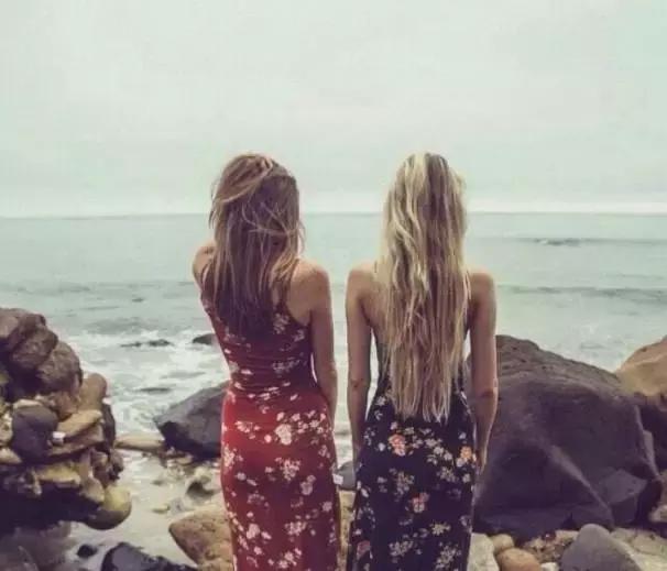 闺蜜新发型减龄又好看,闺蜜同款发型简单又好看