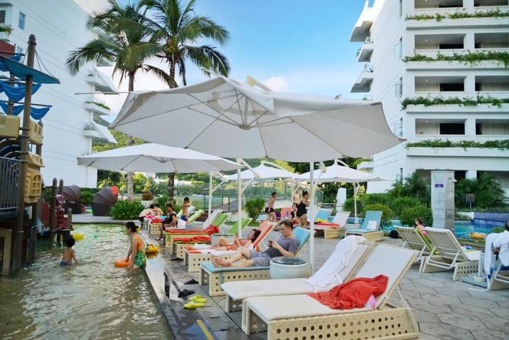 带着宝贝去旅行，遇见三亚遇见海