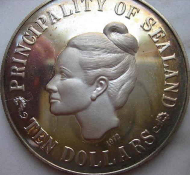 成为欧洲贵族，拥有“永生”爵位，只需要一袋猫粮的价格