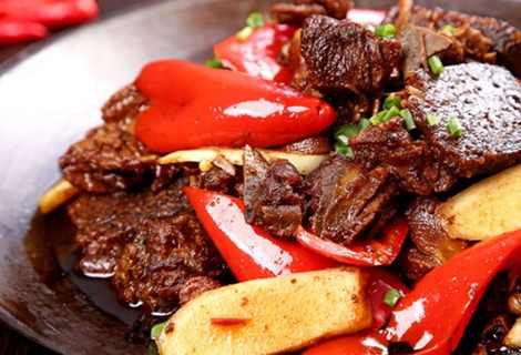 凤凰城沱江泛舟票价,悠然泛舟