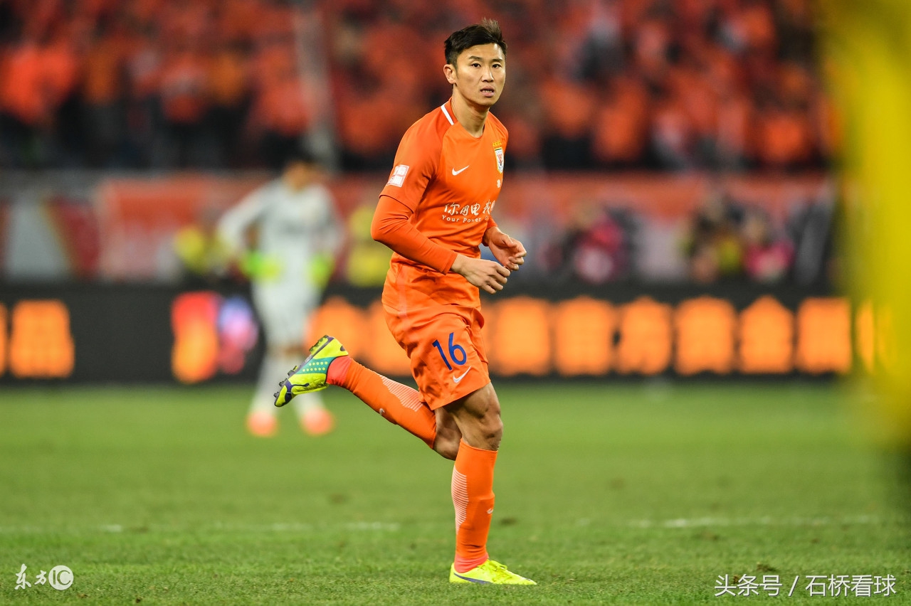 鲁能主场下雨怎么办,鲁能球场的草皮