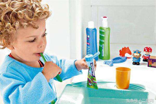 宝宝的牙膏是有氟好还是无氟的好,儿童含氟牙膏怎么选