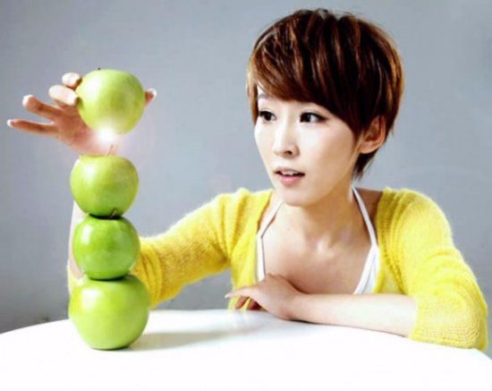 谢楠机场穿什么衣服,谢楠现身机场