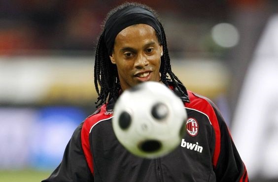 单车过人零角度爆射破门,单车过人集锦超燃