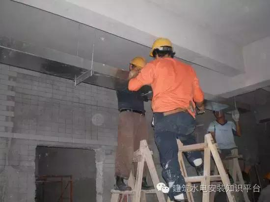 垂直桥架的正确安装方法,不用开槽布线视频教程