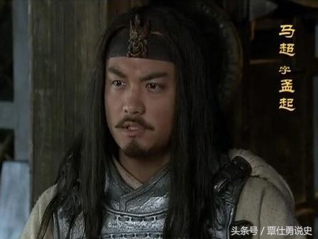 黄忠其实比关公年轻得多,关公对黄忠