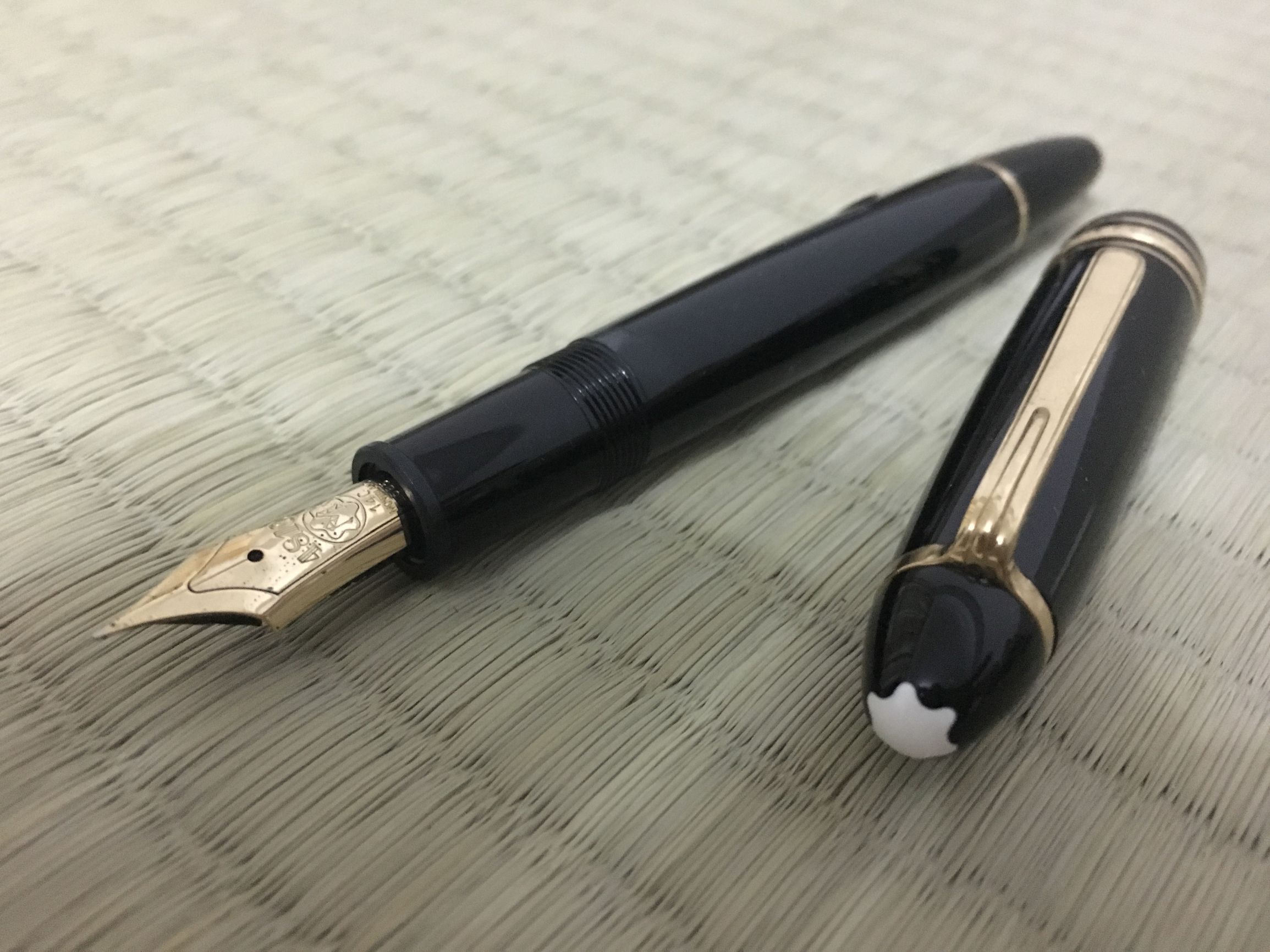 初学者零基础选什么样的钢笔,从入坑到退坑的钢笔爱好者