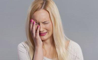 快绝经的女人吃什么可以延缓绝经,正常绝经好还是用药物延缓绝经好