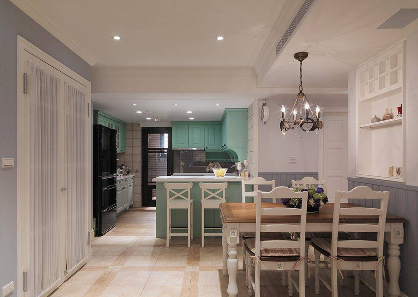 美式复古风格，武汉中国铁建梧桐苑，138平25万全包，有餐厅吧台