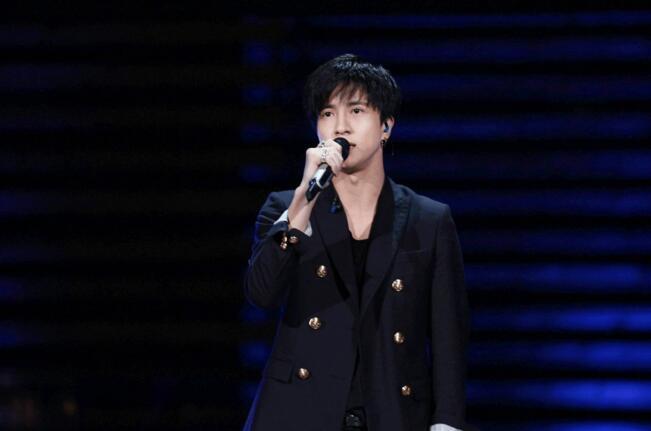 薛之谦高磊鑫李雨桐三人关系,高磊鑫不介意薛之谦和李雨桐吗