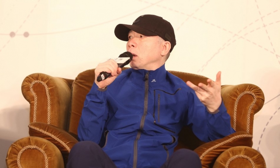 冯小刚谈小鲜肉的照片,冯小刚怒批小鲜肉