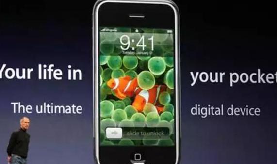 乔布斯是怎么发明苹果手机的,十年前乔布斯把iphone带给全世界