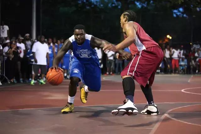 你对鞋子有什么需求,职业球员对球鞋的要求到底有多高