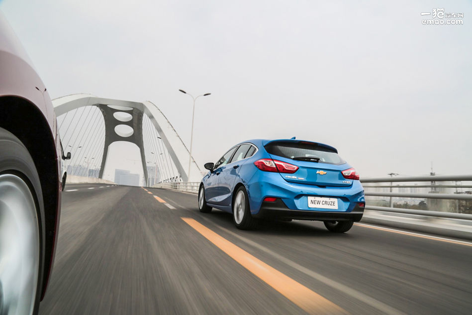 雪佛兰科鲁兹两厢车有几种,雪佛兰科鲁兹掀背动力如何