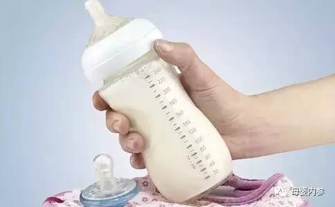 奶粉冲调时起泡沫怎么解决,如何正确冲奶粉才不会起泡沫