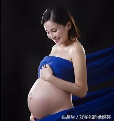 地表最“忙”孕妇！她狂接6个广告却被医生警告有早产危险