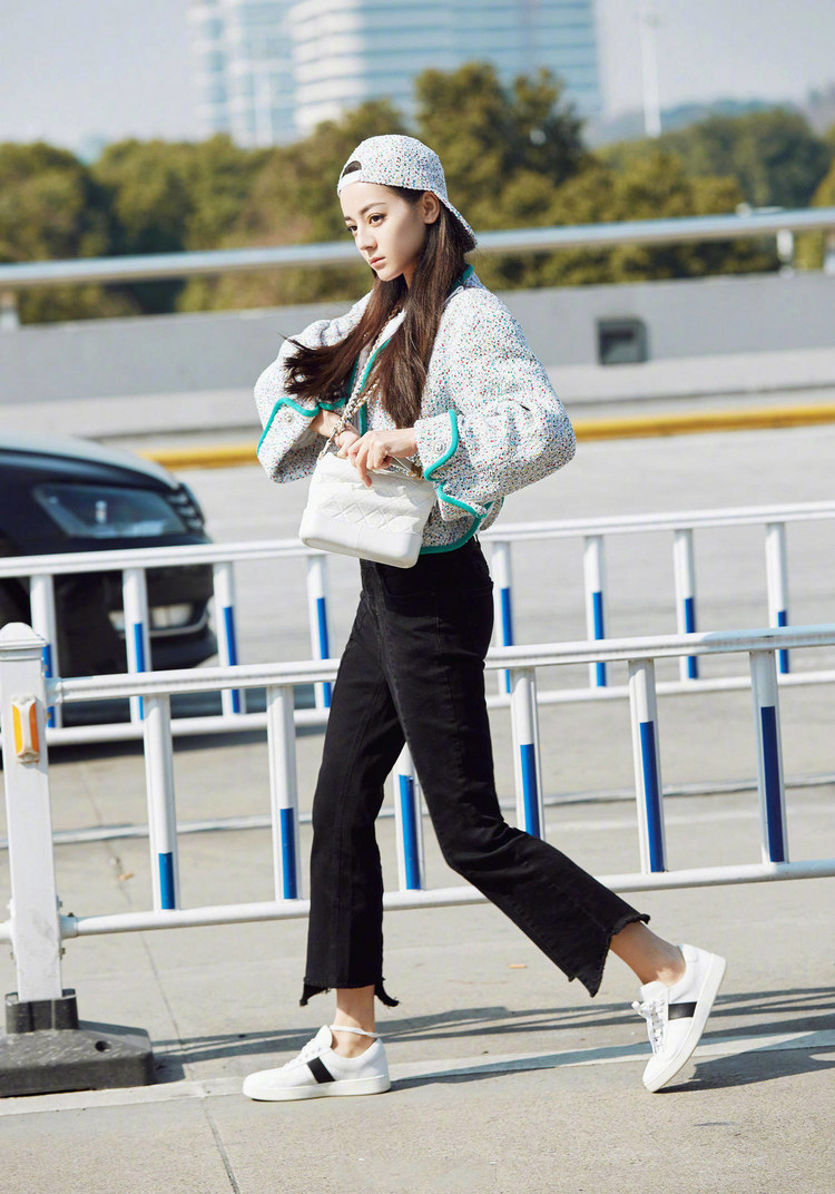 大牌早秋百搭单品，时髦不费力，拯救所有旧衣服