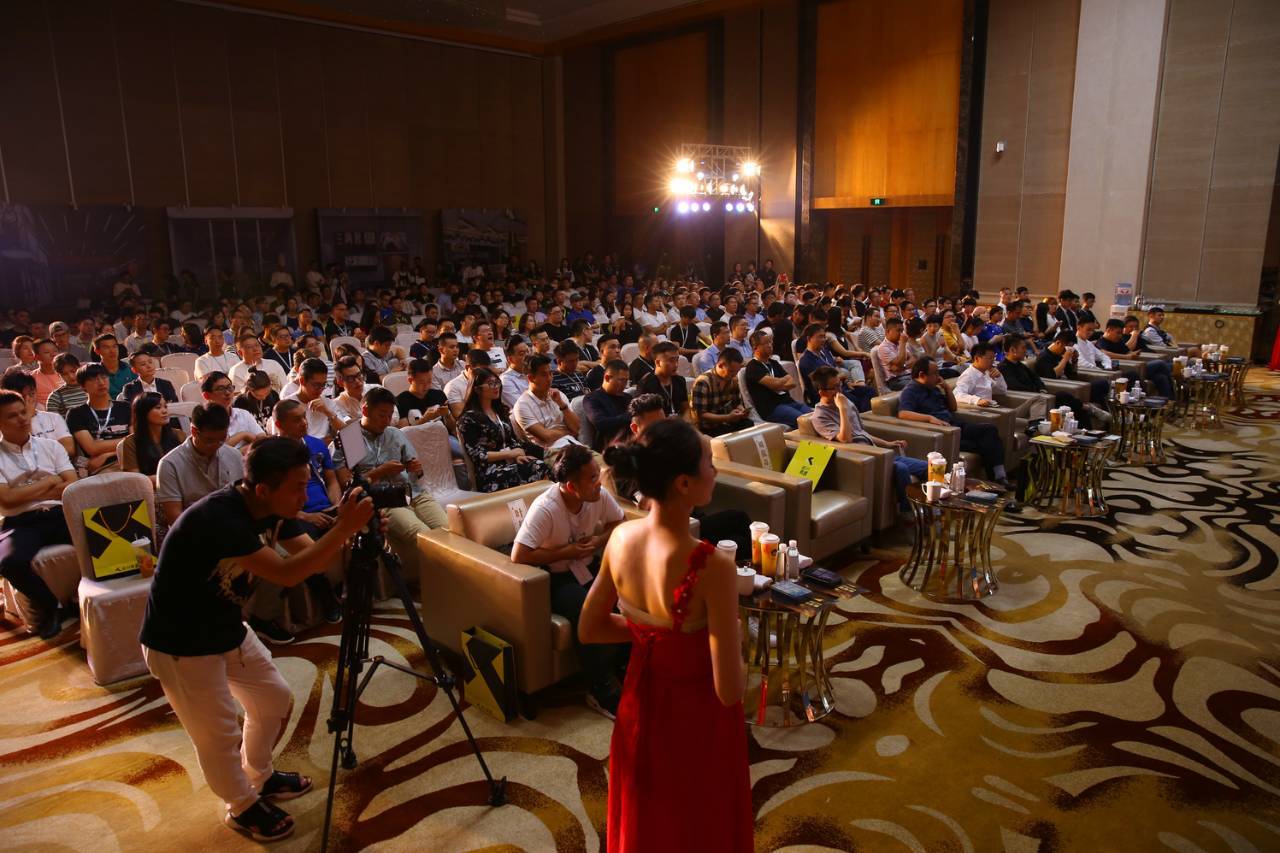 品牌消费时代，拓川商盟助力传世骨头饭品牌升温，开启变脸模式！