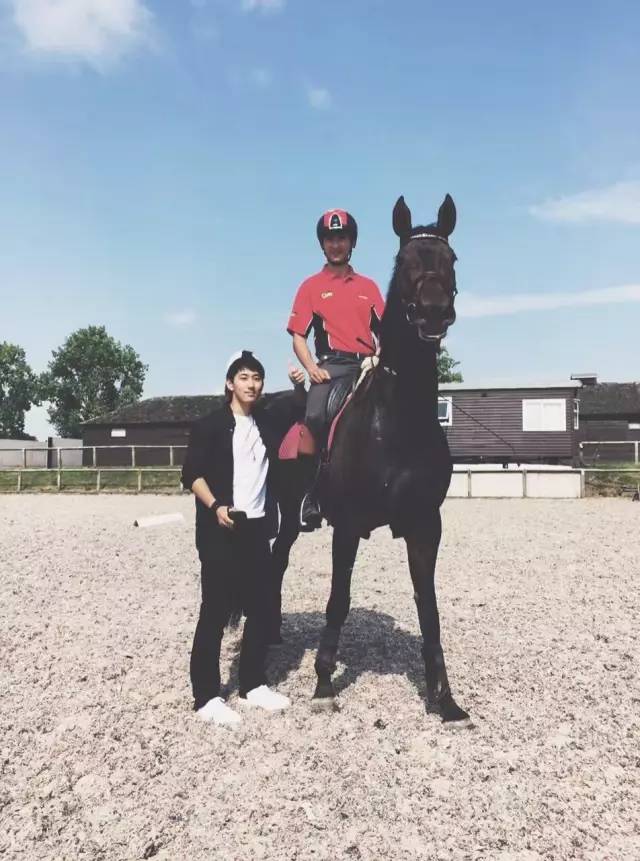 那些毕业就被招进人民日报的大学生，到底有多优秀？