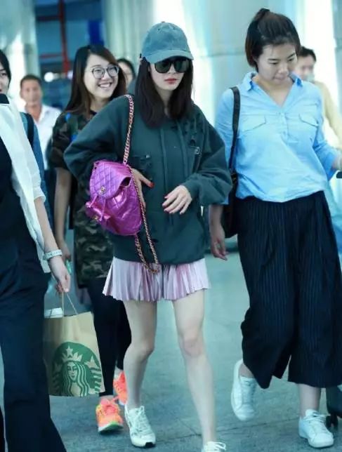 杨幂帽衫,杨幂同款蓝色拉链帽衫