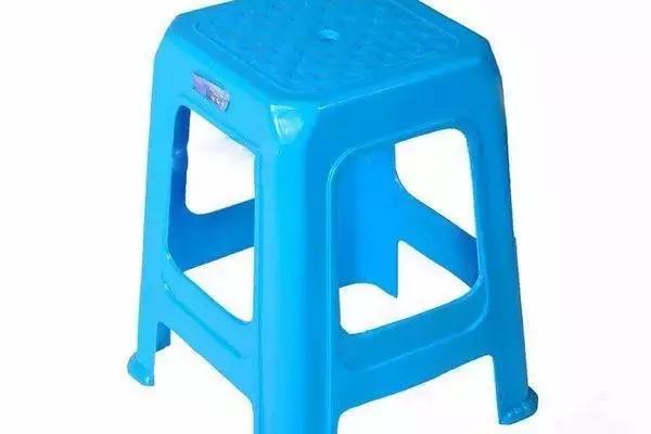 长柄锅的孔放勺子,长柄锅手柄有个洞