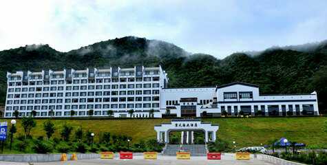 新丰云天海温泉森林度假村怎么走,韶关市新丰云天海温泉度假村