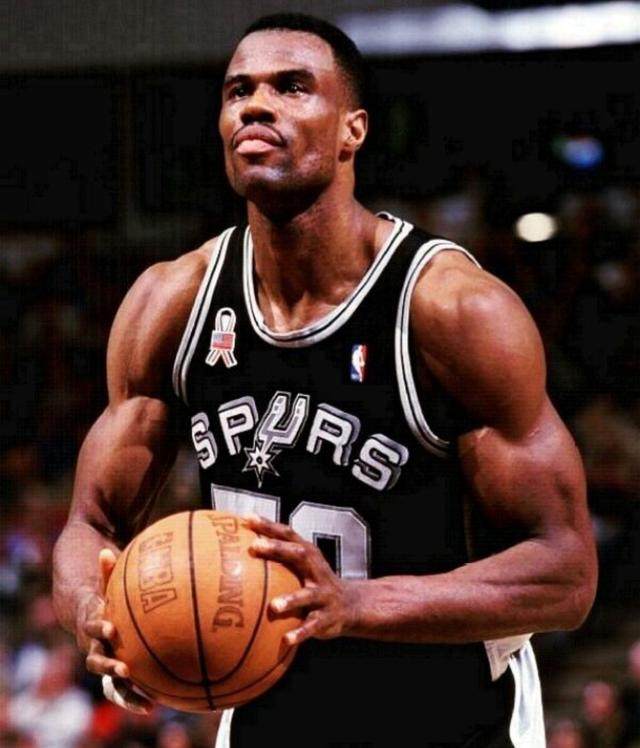 94年奥尼尔对阵罗宾逊,94年奥尼尔打步行者