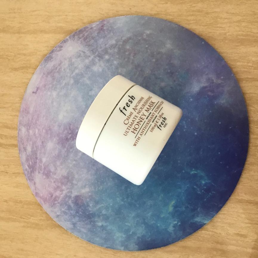 油性痘痘肌能用面霜吗,油性皮肤痘痘肌可以用的护肤品