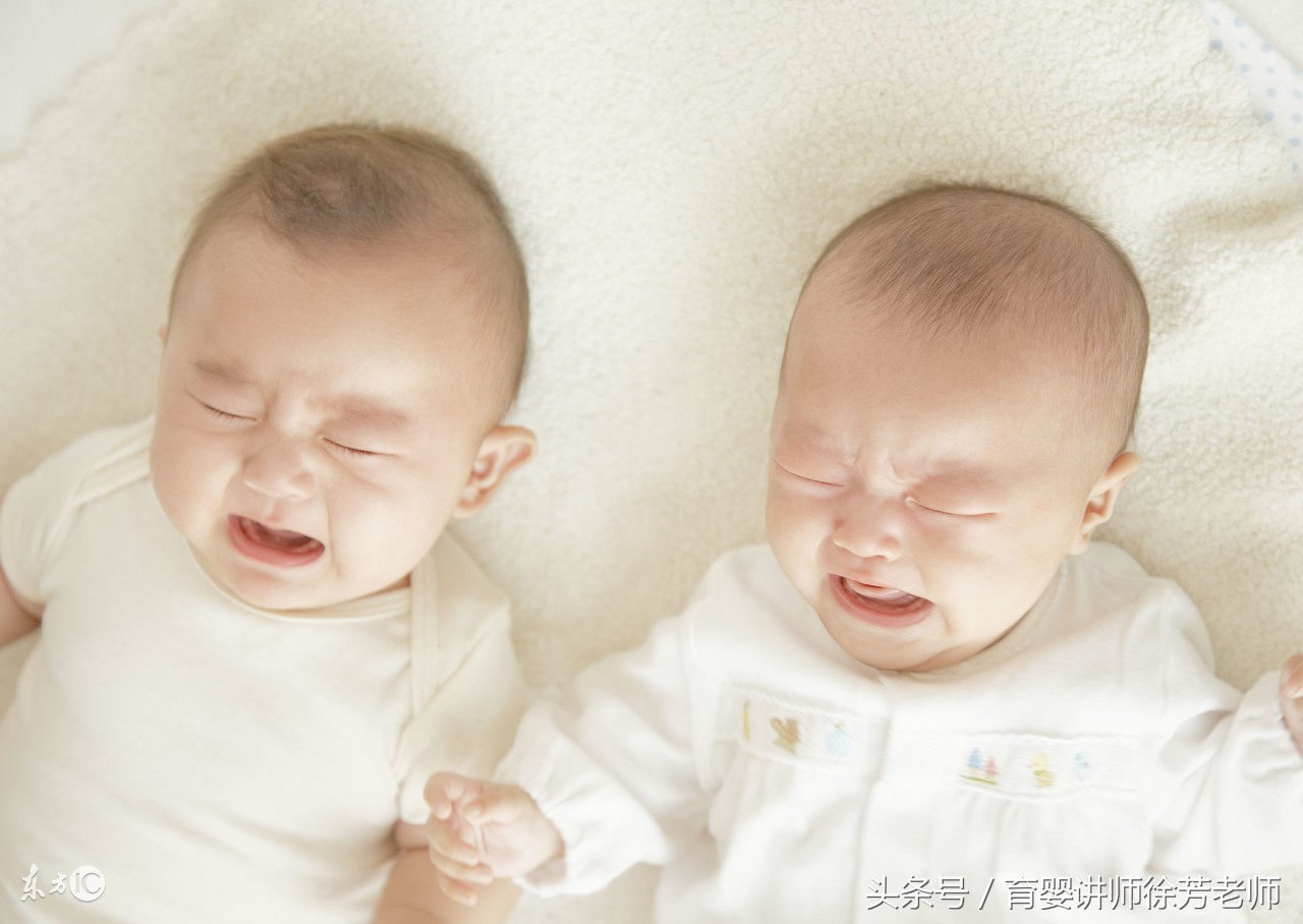 宝宝晚上哭闹肚子在胀气怎么办,宝宝肚子胀晚上哭闹是怎么回事