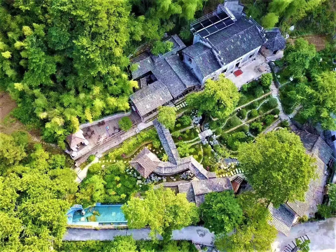 30年间从学徒到大师，46岁他隐居黄山脚下匠心造出2000㎡避世山居