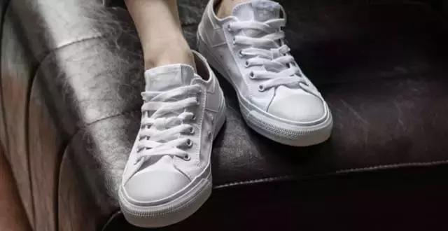 yeezy潮鞋推荐男学生,潮人夏季必入的鞋款yeezy椰子380