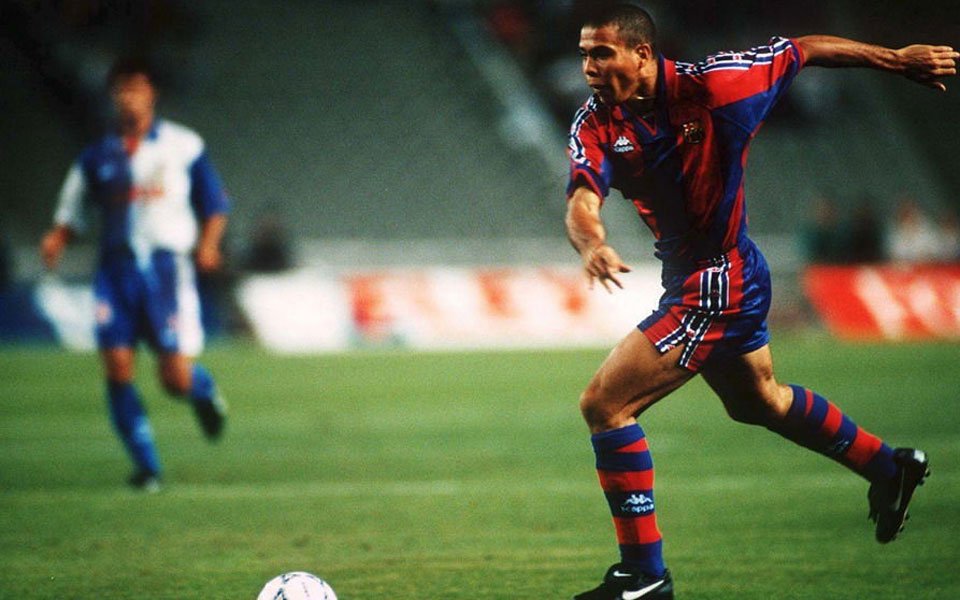 外星人罗纳尔多生涯残暴过人,外星人罗纳尔多生涯经典时刻