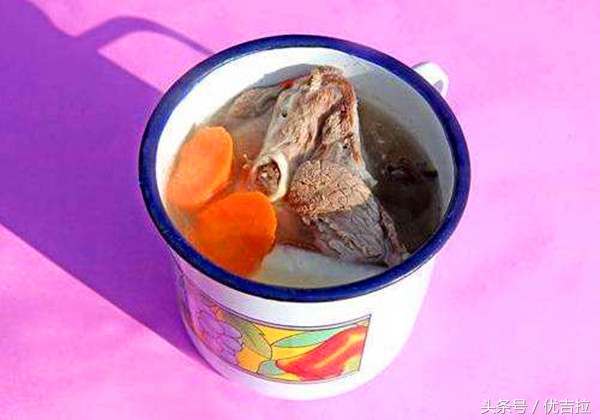 活久见!*疆新**大叔用茶杯煮出来的“缸子肉”有多好吃?