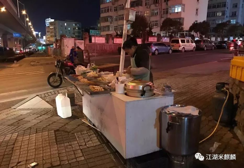 青岛吃海鲜攻略靠海边的地方,每年来青岛吃海鲜必去的地方