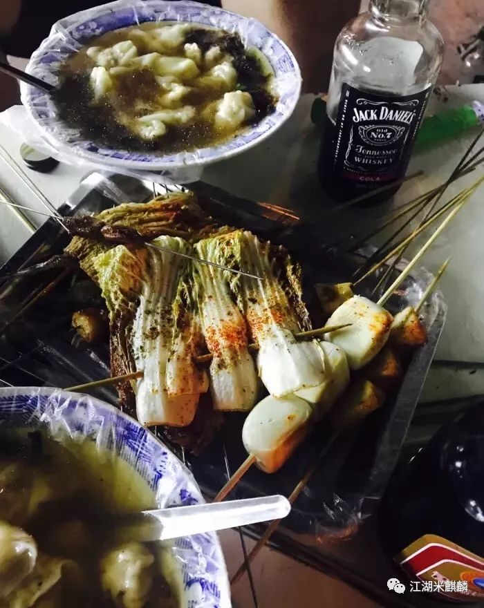 青岛吃海鲜攻略靠海边的地方,每年来青岛吃海鲜必去的地方