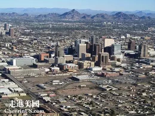 美国纽约旅游购物必买清单,美国人眼中的十大地方