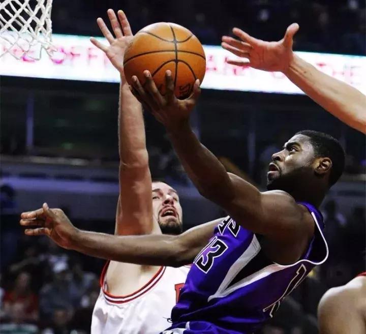 一出道即巅峰詹姆斯,詹姆斯职业生涯首次被淘汰出局