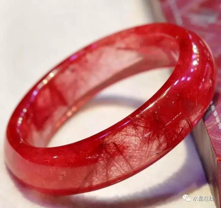 假水晶原石怎么辨别,怎么分辨水晶是真是假