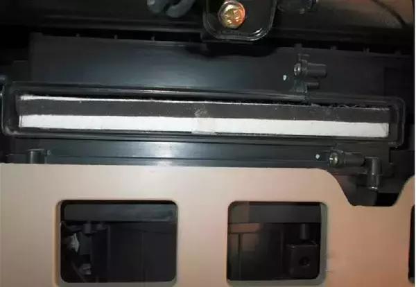 奔驰宝马奥迪空调滤芯更换教程,宝马五系空调滤清器